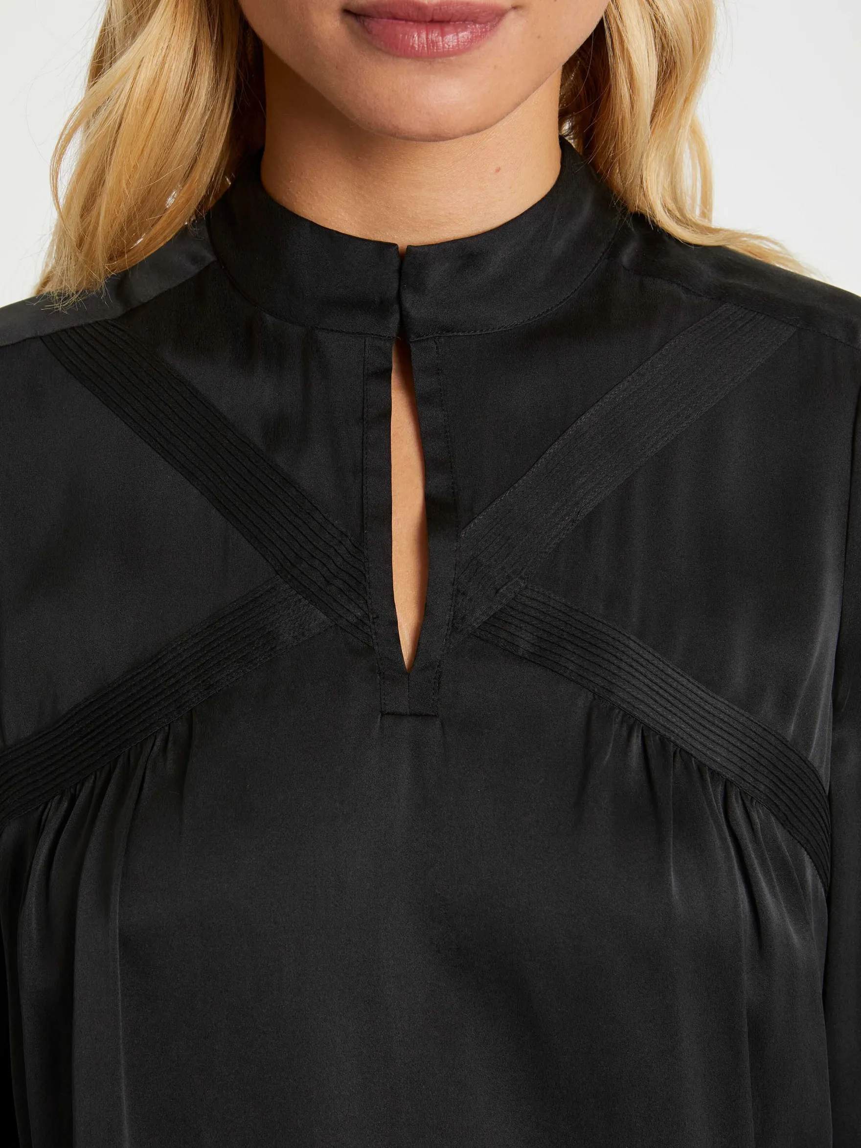 Women Paule Ka Tops>Silk Top With High Collar